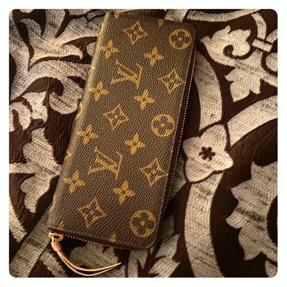 Louis Vuitton Clemence wallet (no longer made) - Picture 8 of 15